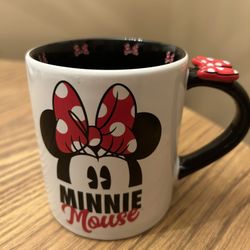 Disney Parks coffee mug Minnie Mouse 3D Polka Dot Bow On Handle