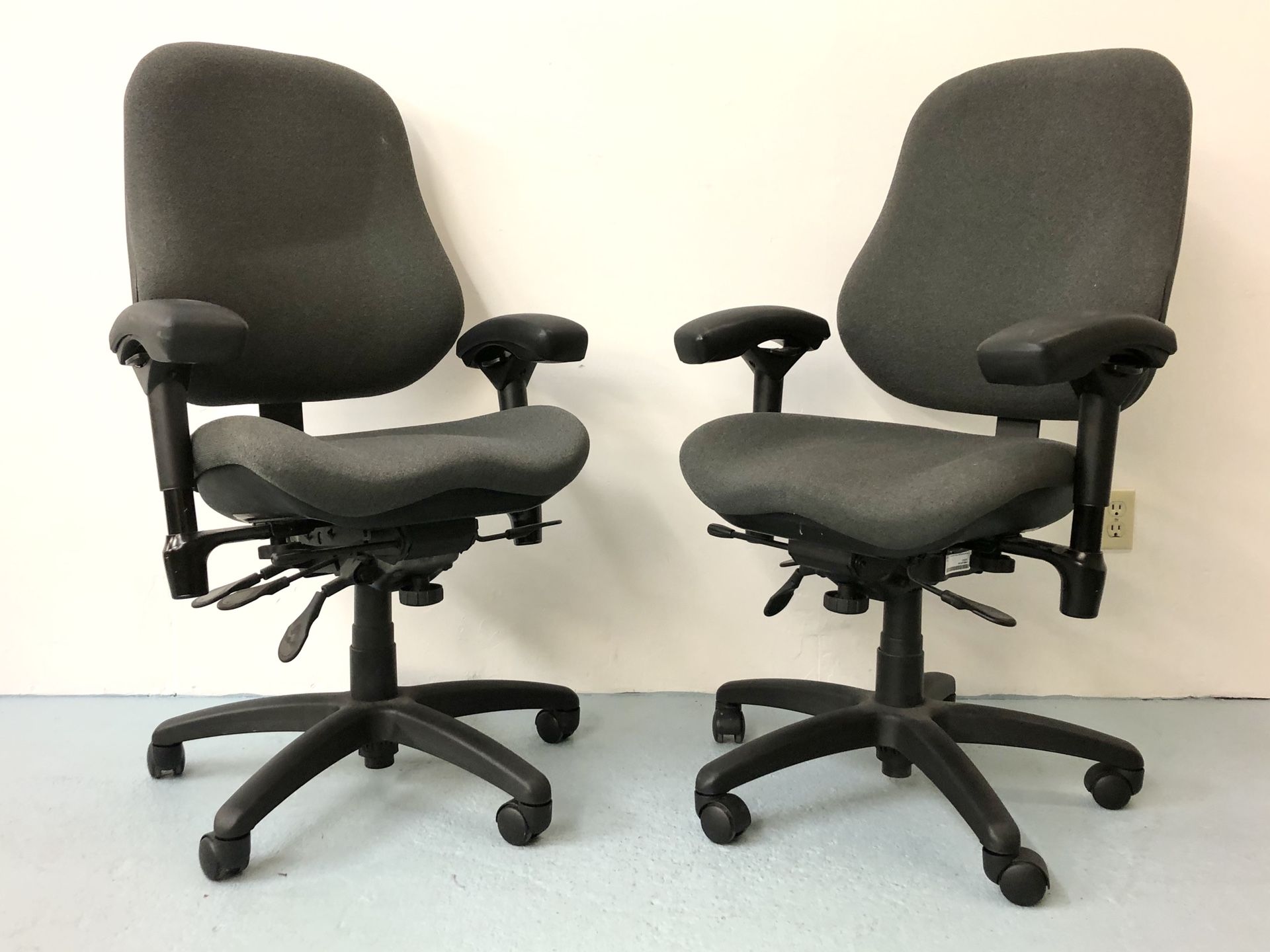 Bodybilt J2507 Ergonomic Desk Chair Ergogenesis $1200 RETAIL