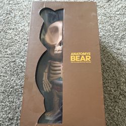 Kanye West Aboutte Statue 