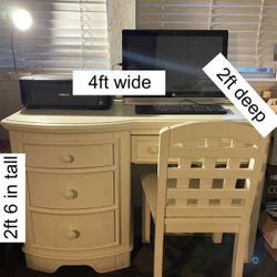 Desk, Bookshelf/Hutch, Desk Chair