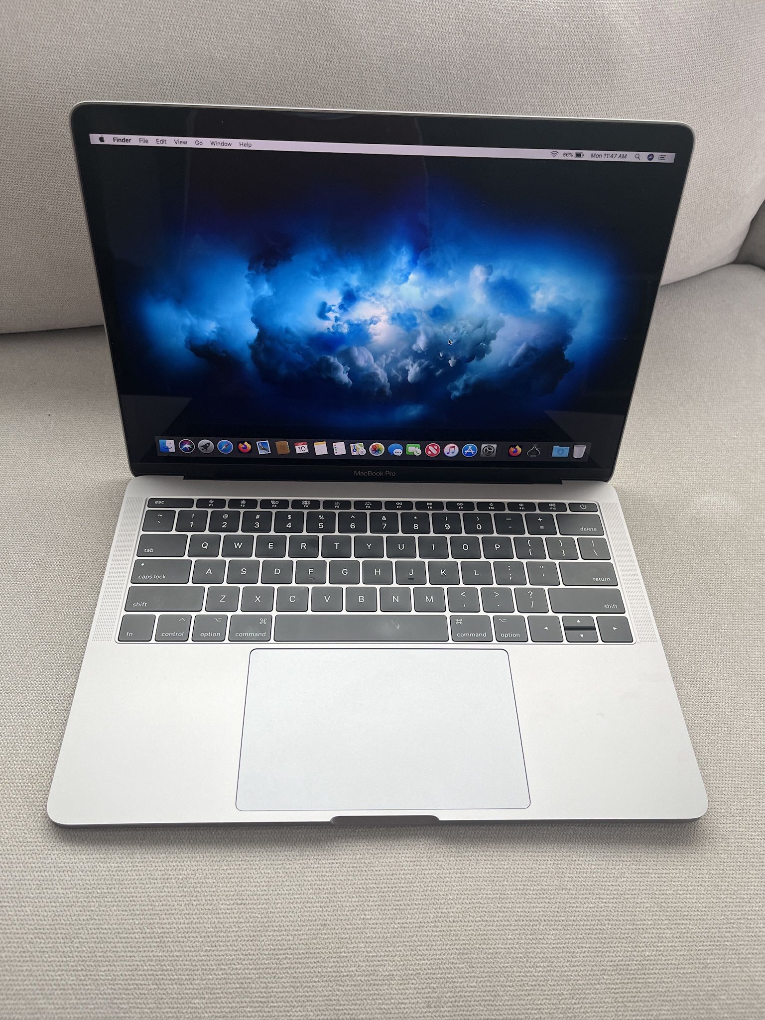 2017 MacBook Pro 13 inch i5/8GB/256GB