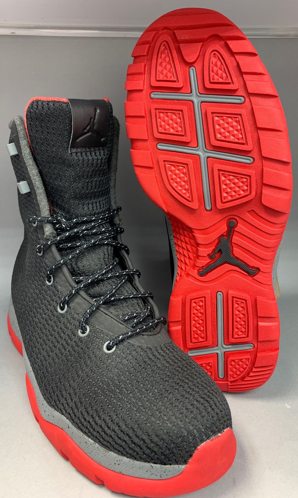Nike Air Jordan Future Boots Shoes Black Red Bred Size 10