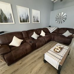 Power Reclining Sectional 