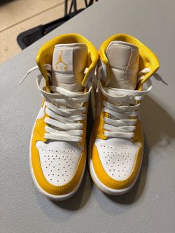Air Jordan’s women’s size 7.5
