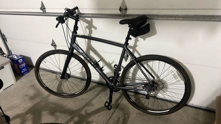 Fuji Absolute A2 Hybrid Bike with Disc Brakes