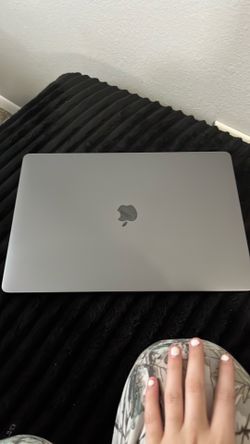 MacBook Pro 16 inch