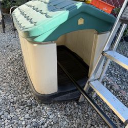 Dog House 