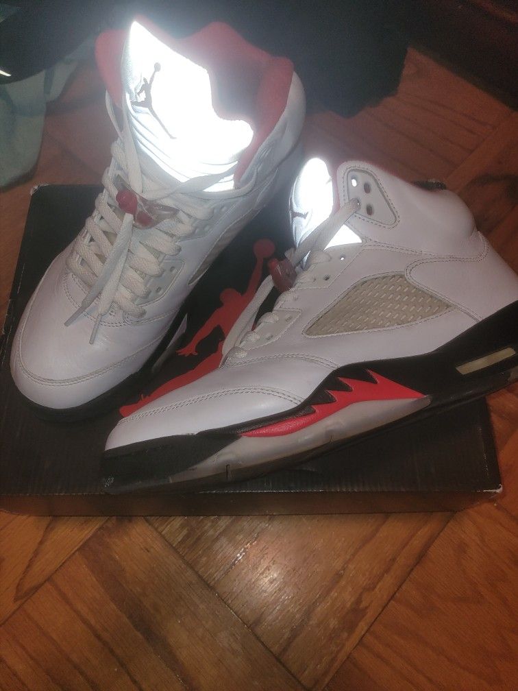Jordan 5 Fire Red