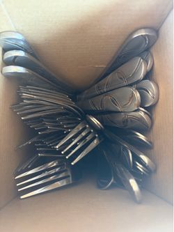 Set of silverware