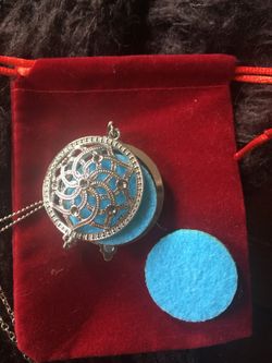 Essential Oil Necklaces- Styles! Roll-On oils- $20