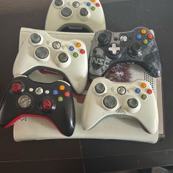Xbox 360  5 Controllers And Minecraft 