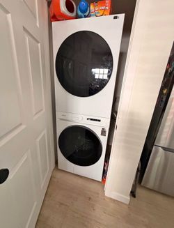 Samsung 4.6 Cu. Ft. Washer with Steam Wash and 7.6 Cu. Ft. Gas Dryer - White