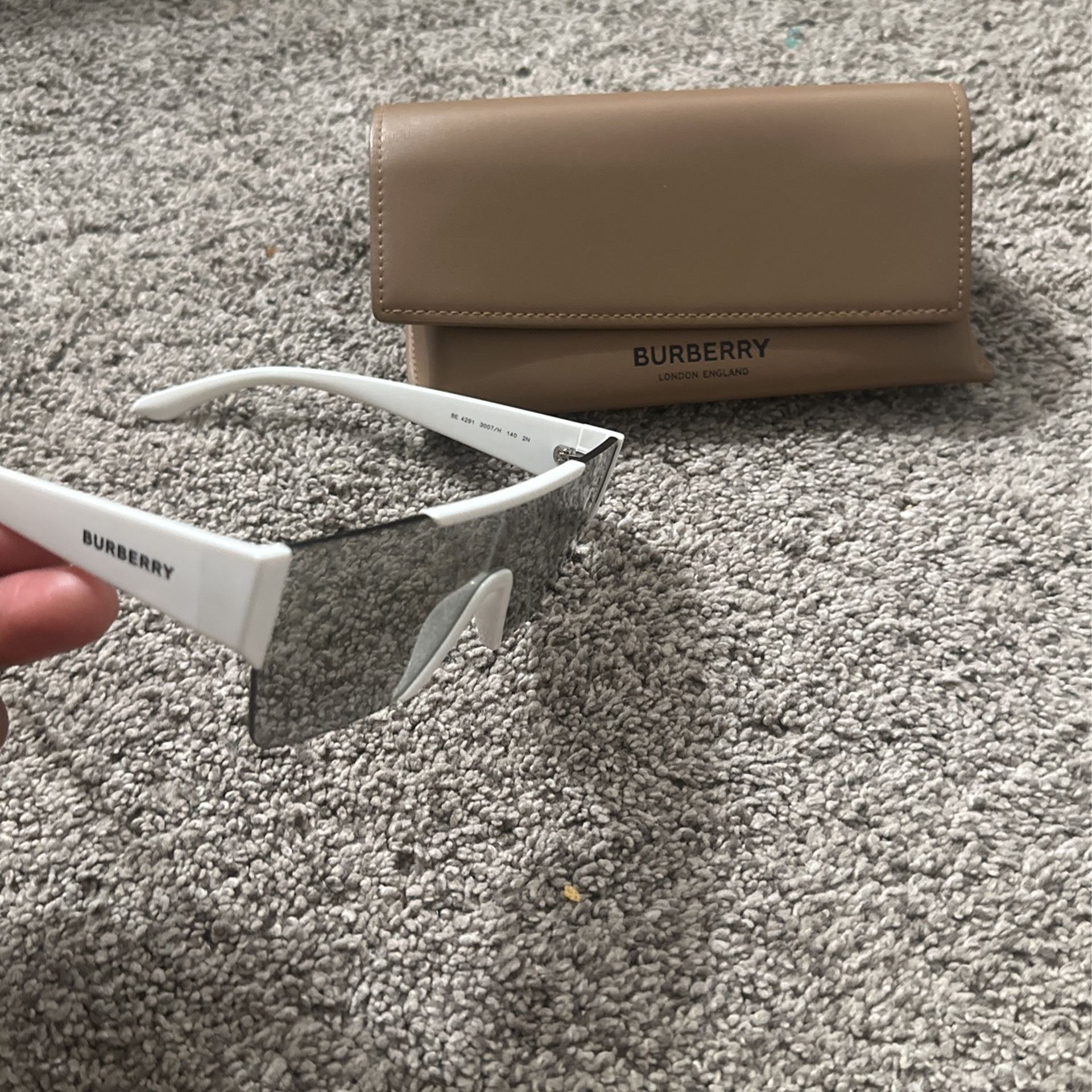 Burberry Sunglasses BE4291 White