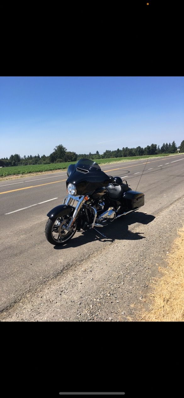 2017 Harley Davidson Street Glide