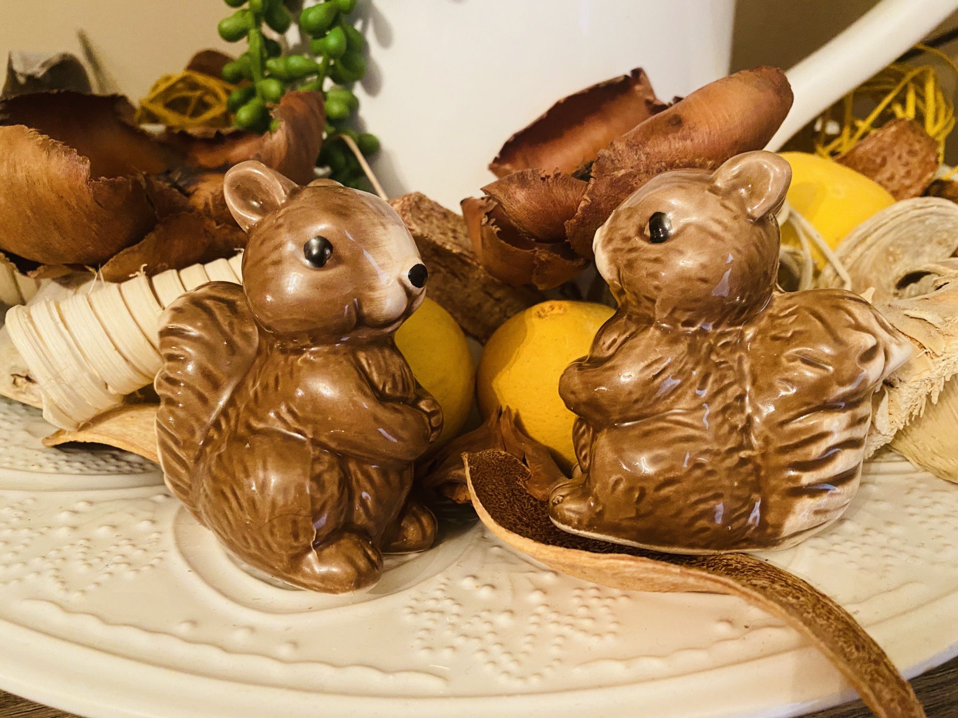 Cute Squirrels for Fall, Tier Tray Decor