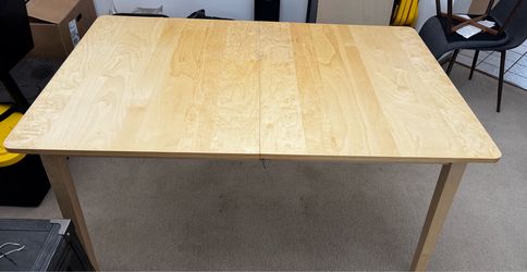 IKEA table 5 1/2 foot long with 2 leafs making it 7 1/2 feet long