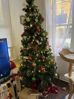 Christmas Tree With Ornaments 