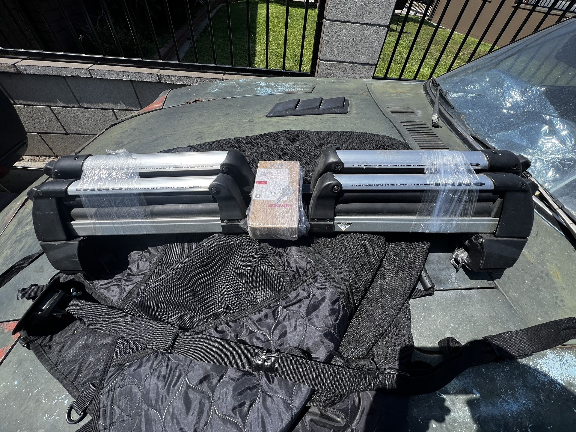 JDM Inno Ski And Snowboard Rack With Key And Yakima Brackets