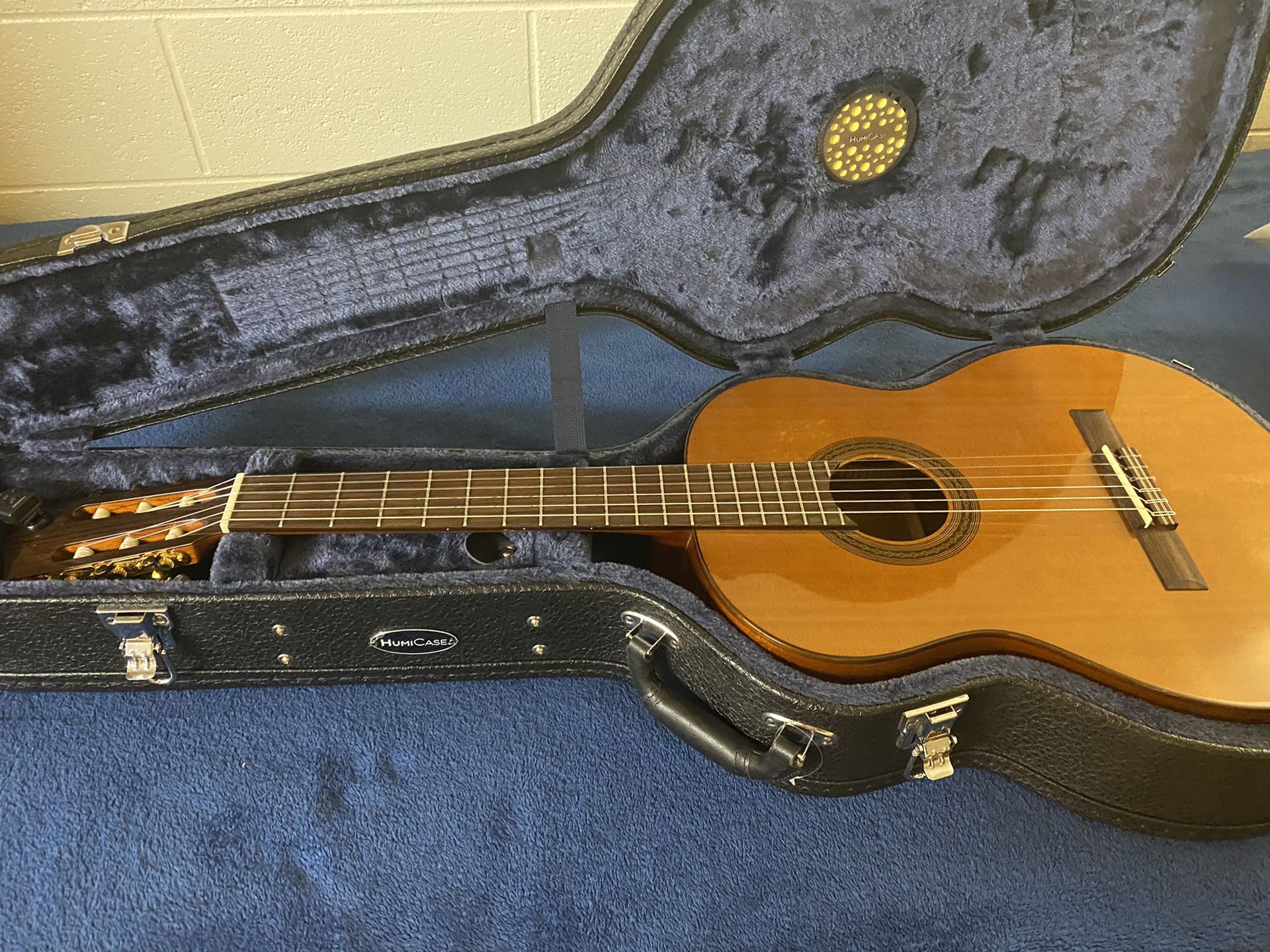 Córdoba C-5 classical guitar w/ humidifier case, electronic tuner, and extra set of strings