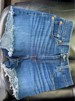 Shorts Levi’s Size 26 and 33