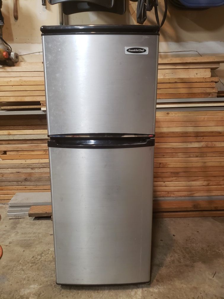 Franklin Chef Mini Fridge
