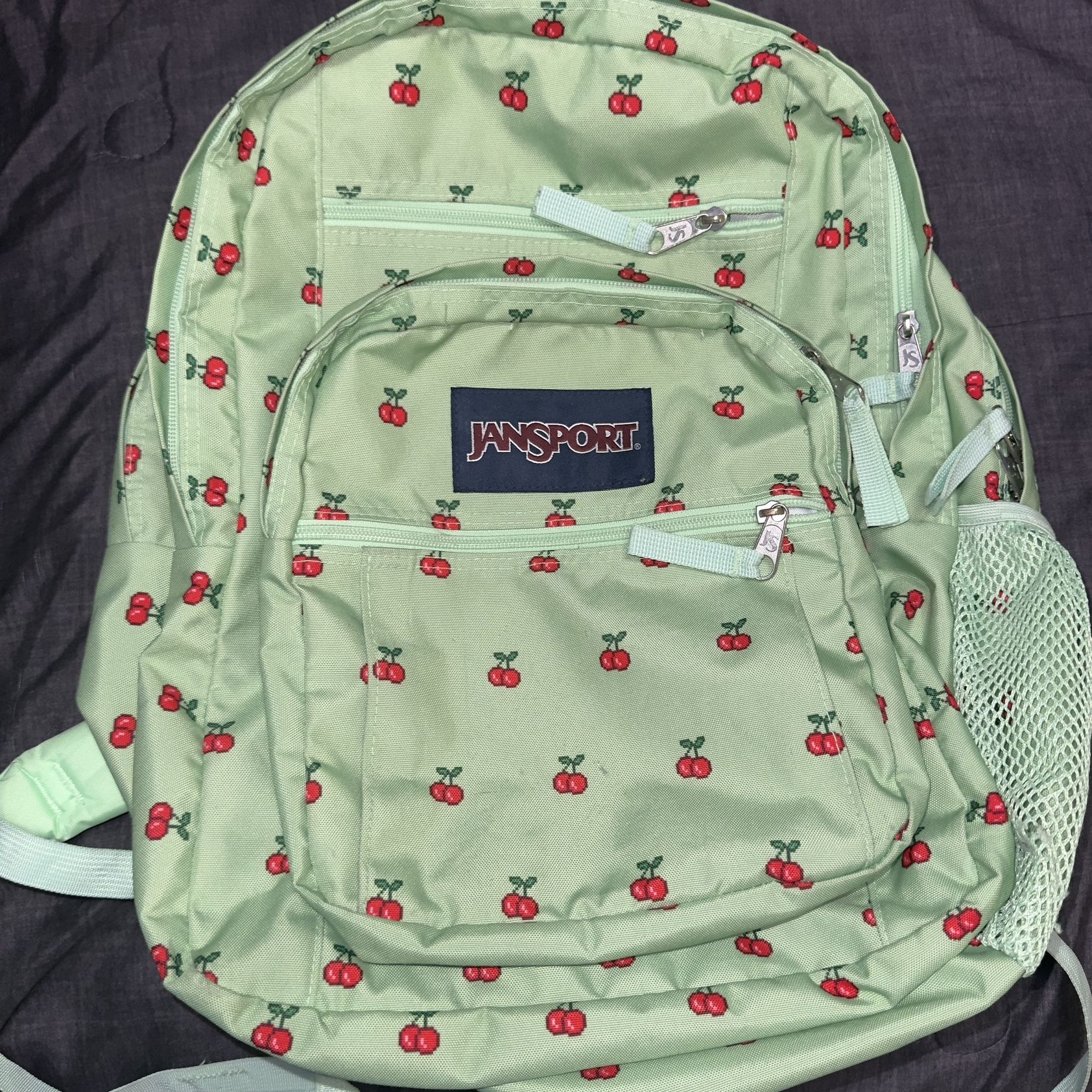 green jansport backpacks sale Big Student - Cargo Its the perfect choice for those looking to balance functionality and aesthetics every day. Jansport Superbreak Backpack Muted Green