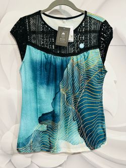 NEW Women’s blouse M