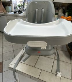 Fisher Price Deluxe Space Saver High Chair