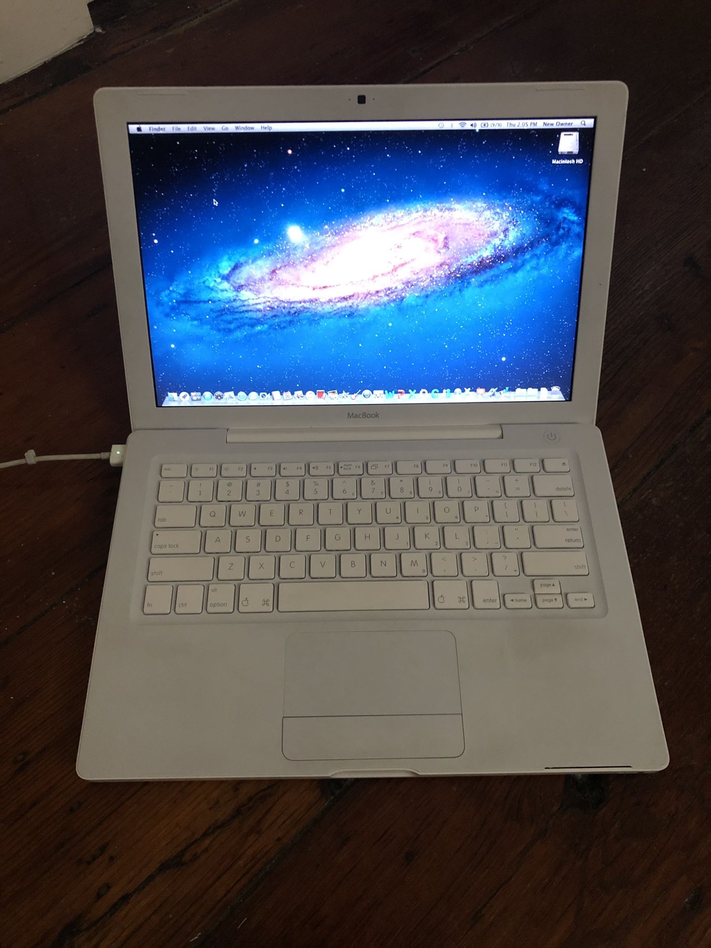MacBook 13” + Charger