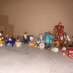Random Disney Character Bundle 
