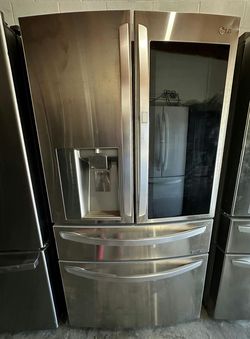 LG 4-Door Stainless Steel French Door Fridge with Smart Features