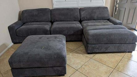 New Large Modular Sectional Couch with Comfy wide Chaise! Free Delivery 🚚!
