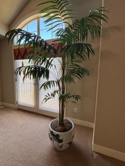 Big artificial plant