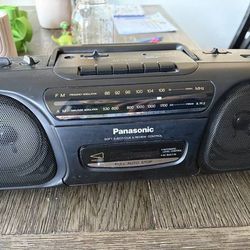 Panasonic RX-FS430 VINTAGE STEREO RADIO CASSETTE RECORDER WORKS GREAT