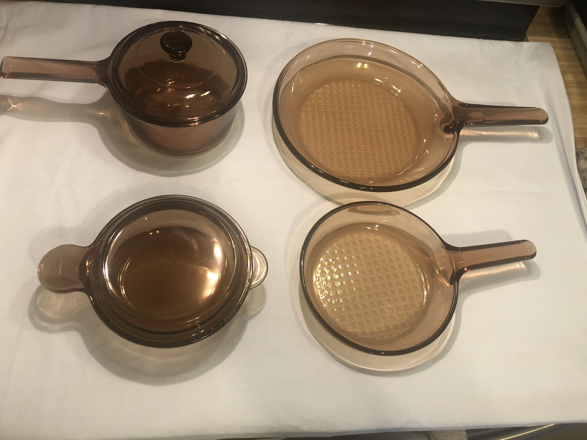 Vision 6 Pc 1 Pan 10”- 1 Pan 7”- 1 Pot 1L - 1 Bowl 240 B - In Great Condition