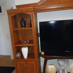 6ft TV Intertainment Stand Can ajust to Your Size