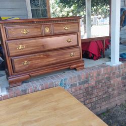 Dresser With Mirror 