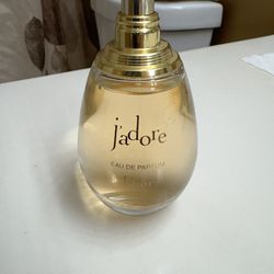 Jadore   Dior EAU Perfume. 3.4 Oz 