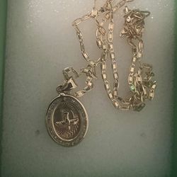 14k Chain And First Communion Pendent  