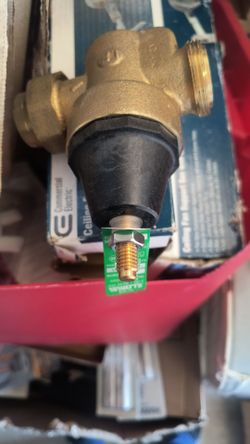 Watts Brass Water Pressure Reducing Valve