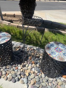 Metal pedestal