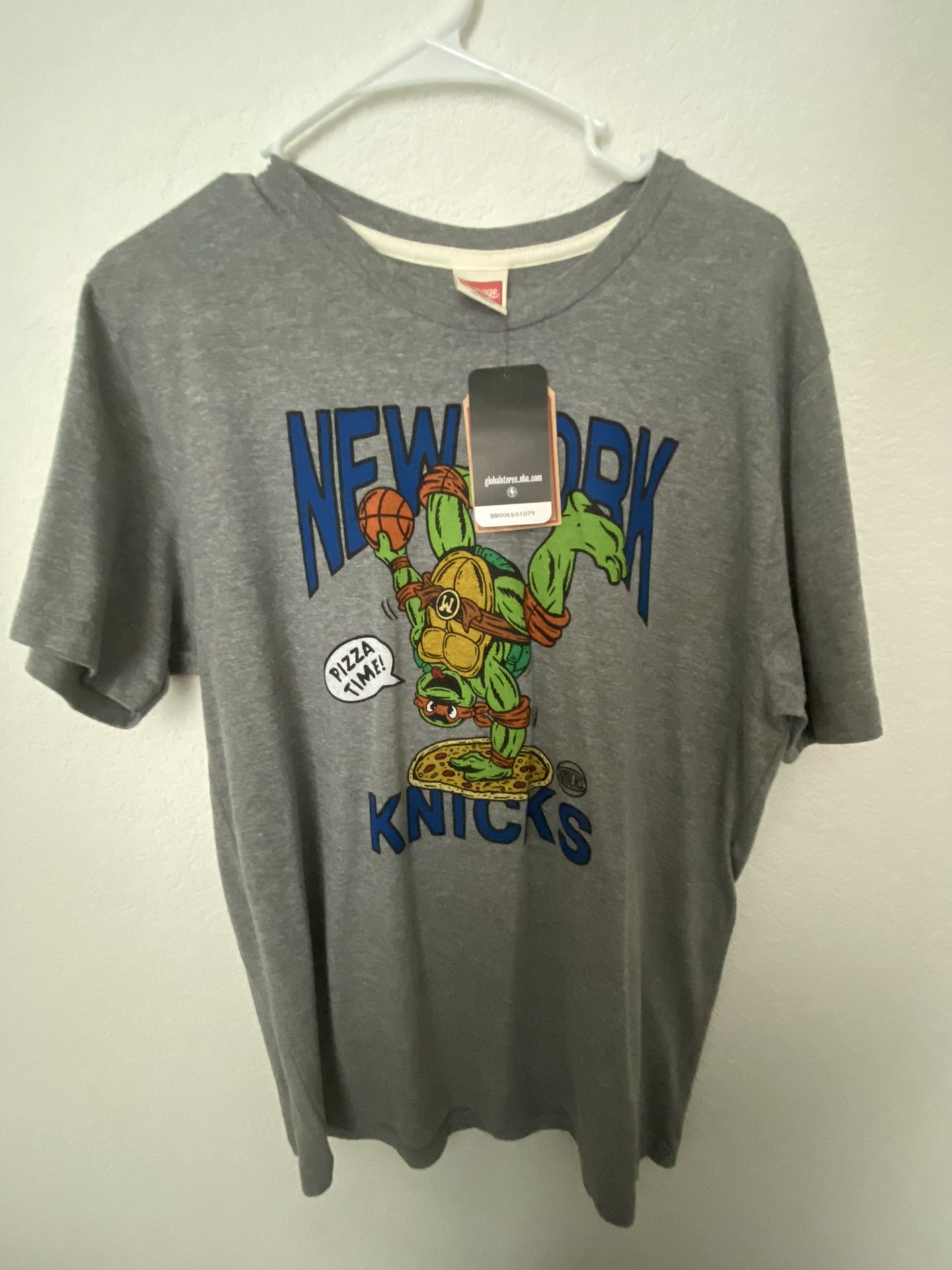 New York Knicks Shirt Ninja Turtles size Medium