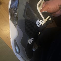 Jordan 4s
