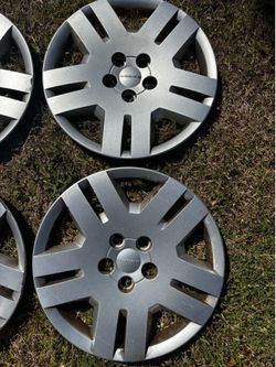 17 inch Dodge hub caps