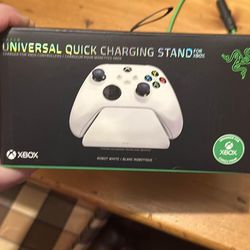 Universal Quick Charging stand 