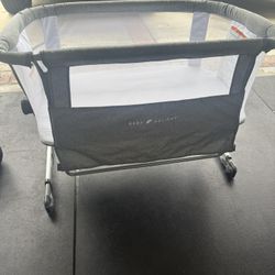 Bassinet/Baby Bed