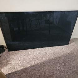 60in Panasonic Plasma TV W/ Camara 