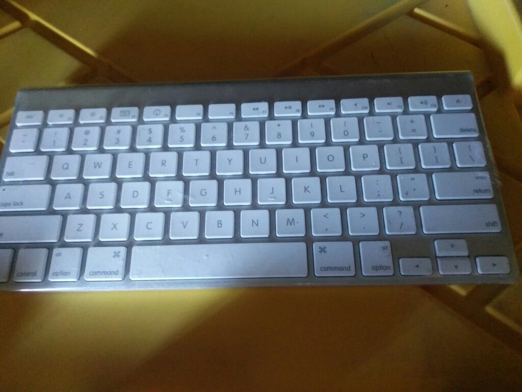 Keyboard Apple