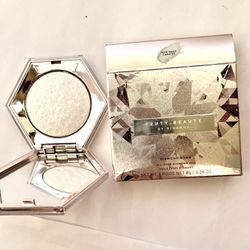 FENTY BEAUTY BY RIHANNA DIAMOND BOMB ALL-OVER DIAMOND VEIL Full Size New In Box.    Brand new , never touch or try . But the surface is uneven like in