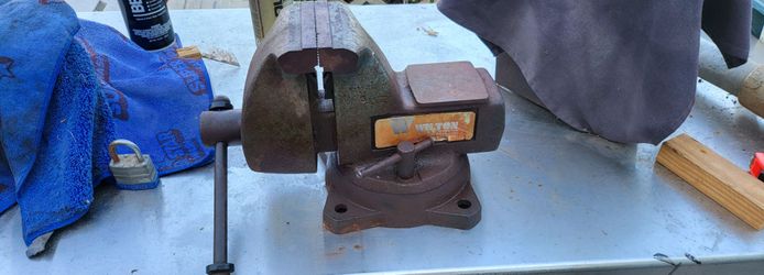 Wilton 4" Bench Vise Swivel Base Heavy Duty Cast Iron – USA